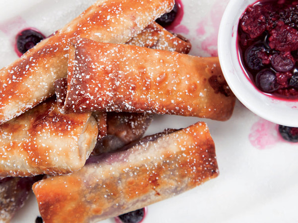 Berry Cheesecake Egg Rolls
