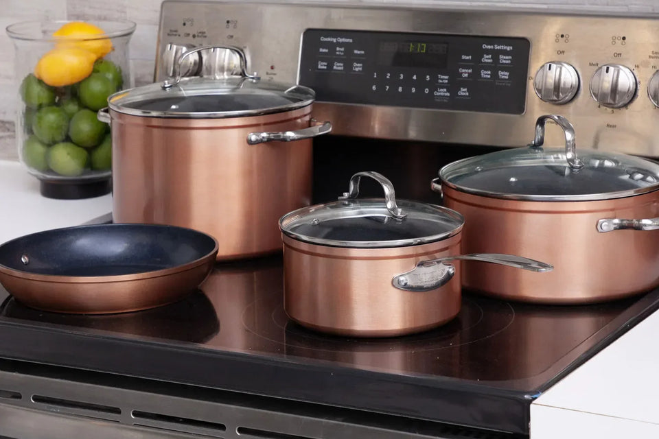 Modern cookware set