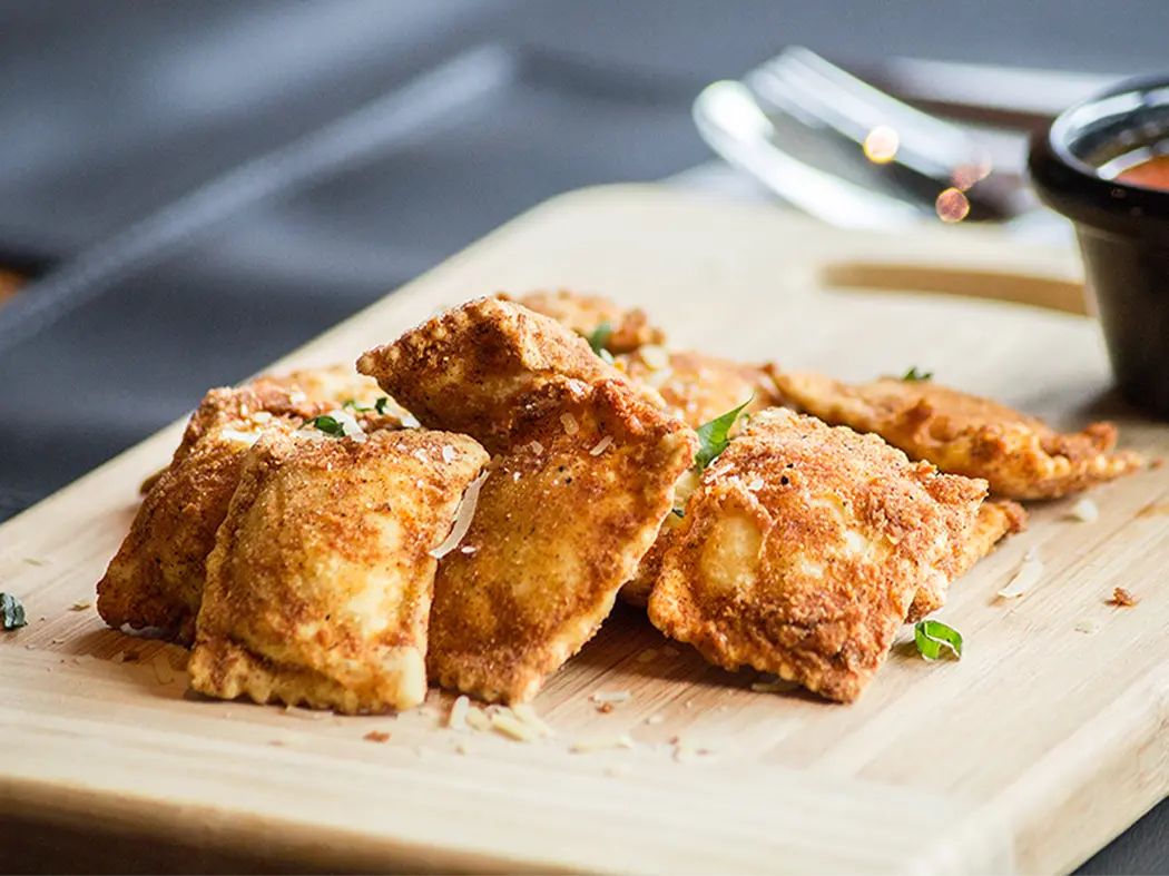 Air-Fried Spinach Ravioli With Pesto Sauce