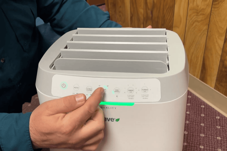 Jay showcasing the NuWave OxyPure Zero in his YouTube review