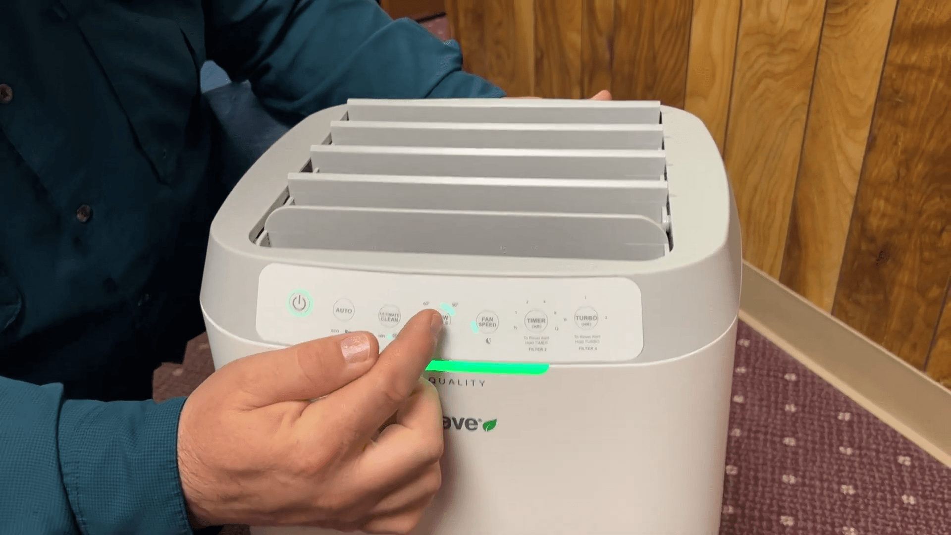 Jay showcasing the NuWave OxyPure Zero in his YouTube review
