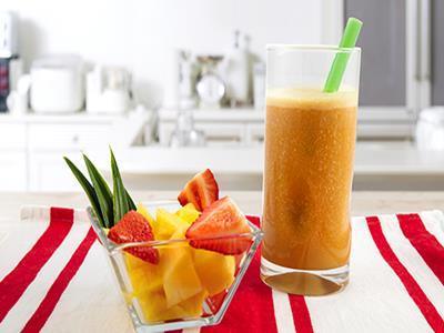 Pineapple Booster Shake Berries & Cream Shake - nuwavehome